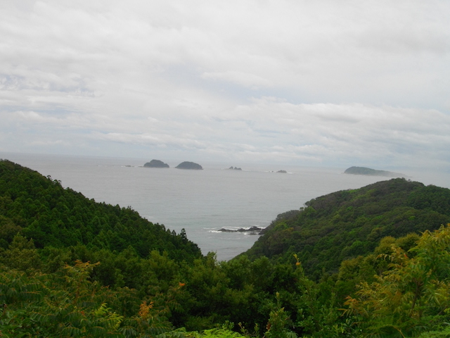 トンネルを抜けると