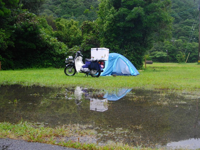 恵比須浜雨の朝